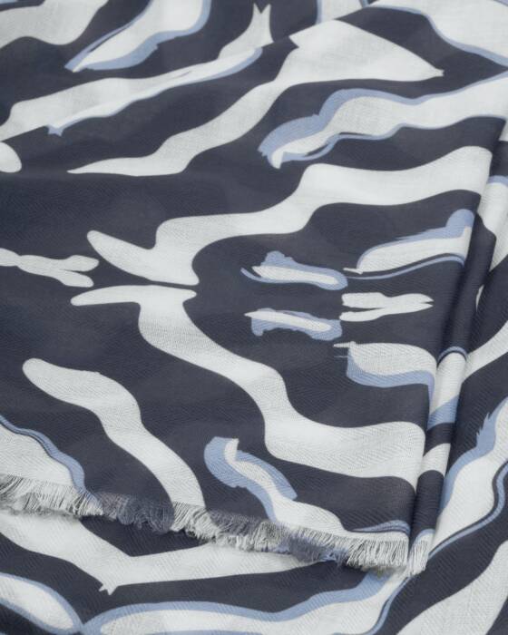 Katie Loxton Printed Scarf Kaleidoscope White/Navy